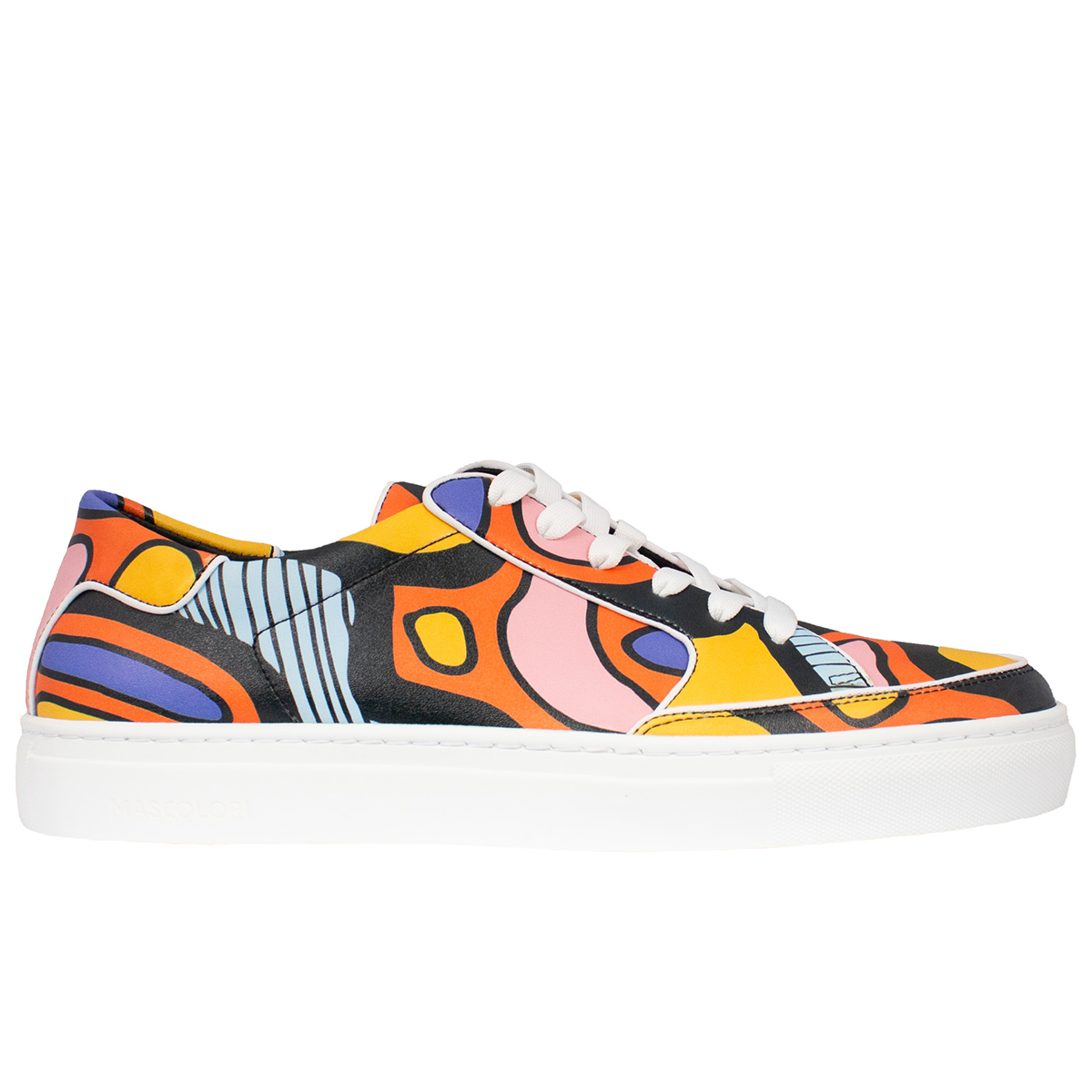 Sneaker mit abstrakten Punkten