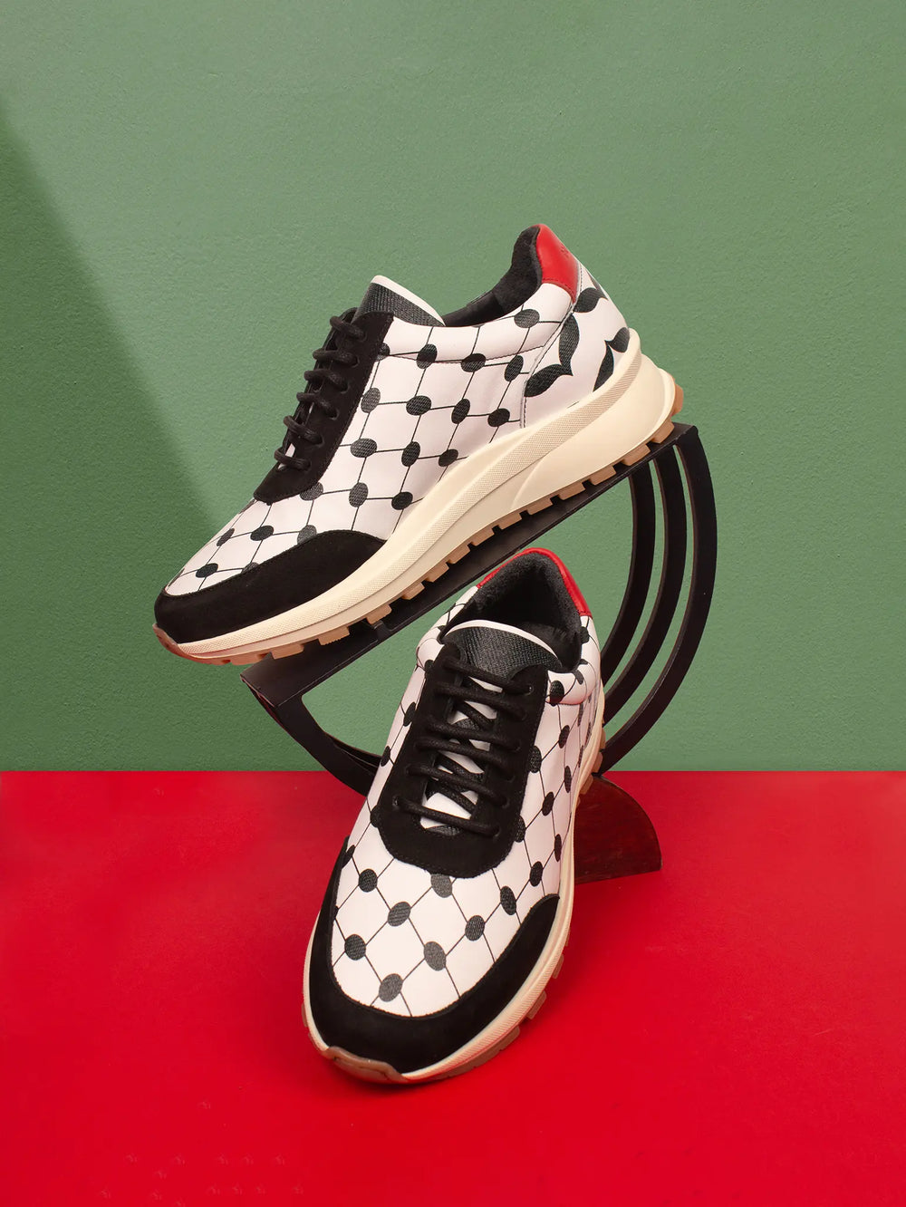 Solidaritäts-Sneaker
