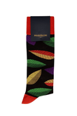 Schwarze Socken mit Blättern