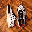 Solidaritäts-Sneaker